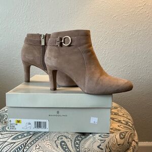 Bandalino suede ankle boots